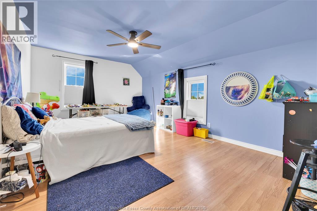 934 GRAND MARAIS East - 26