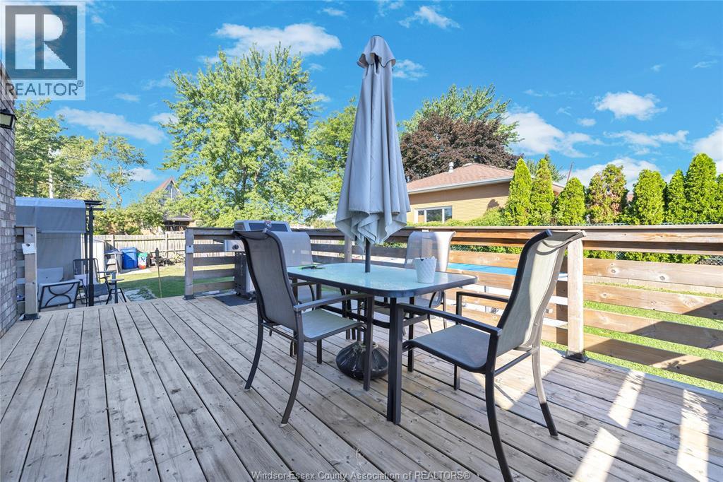 934 GRAND MARAIS East - Image 32