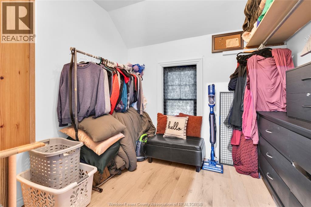 934 GRAND MARAIS East - Image 21