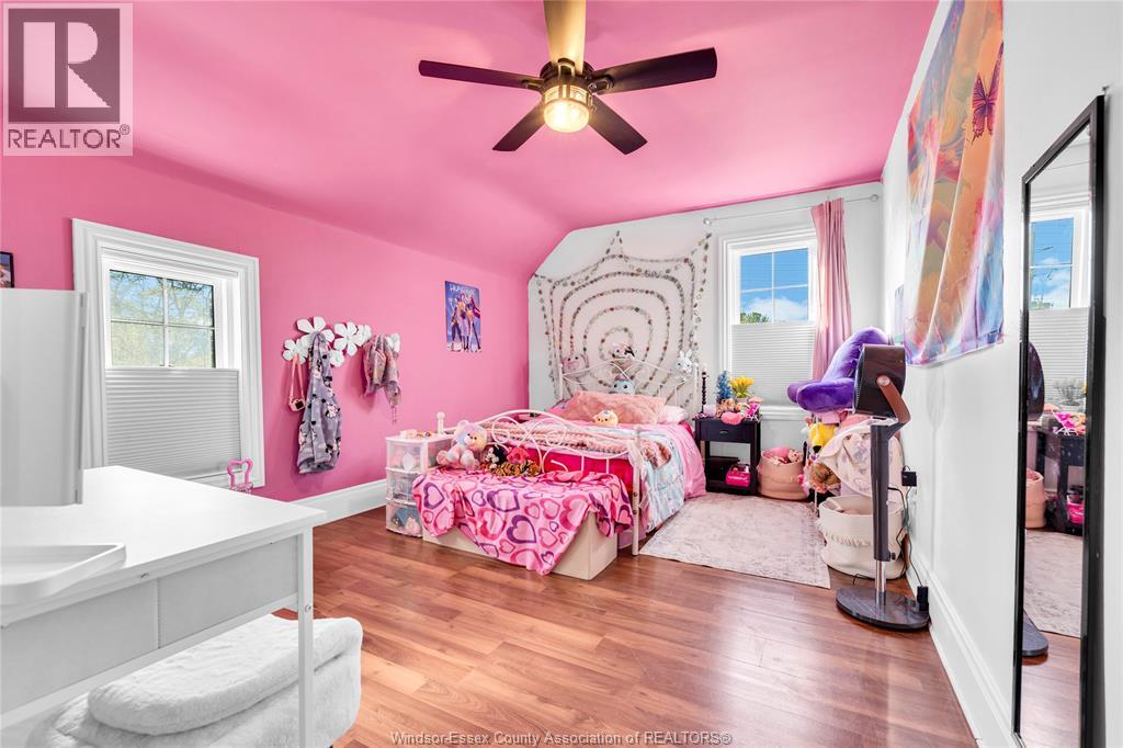 934 GRAND MARAIS East - Image 24