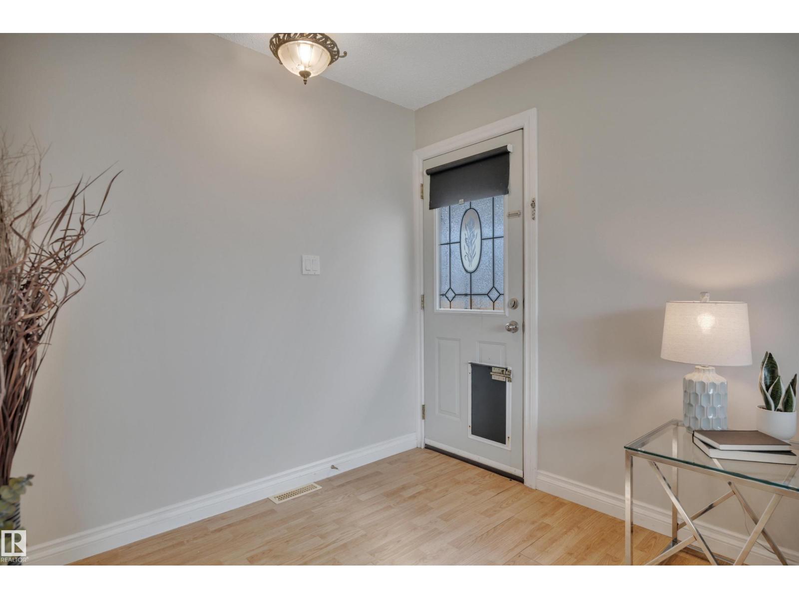 148 CORINTHIA DR - 18