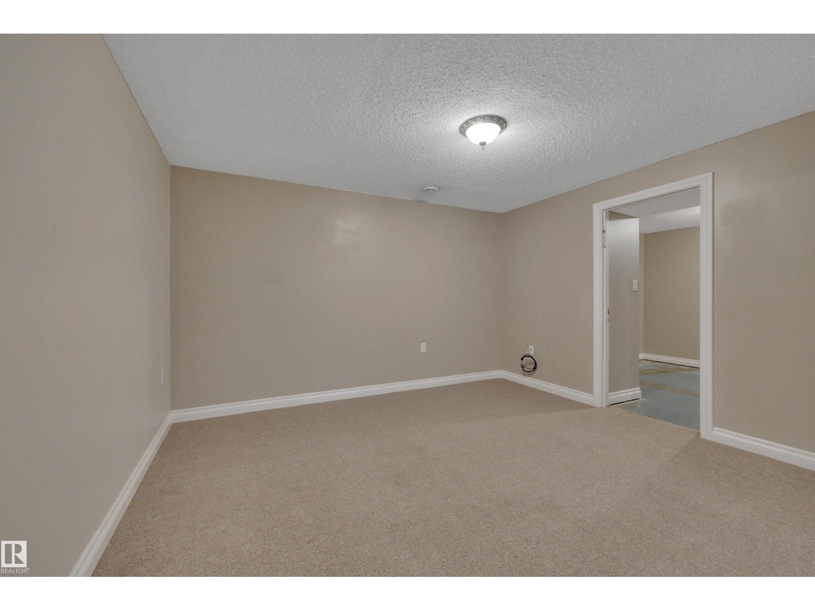 148 CORINTHIA DR - 30