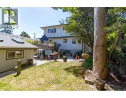 610 Kent Rd, Saanich, BC V8Z1Z1 Photo 32