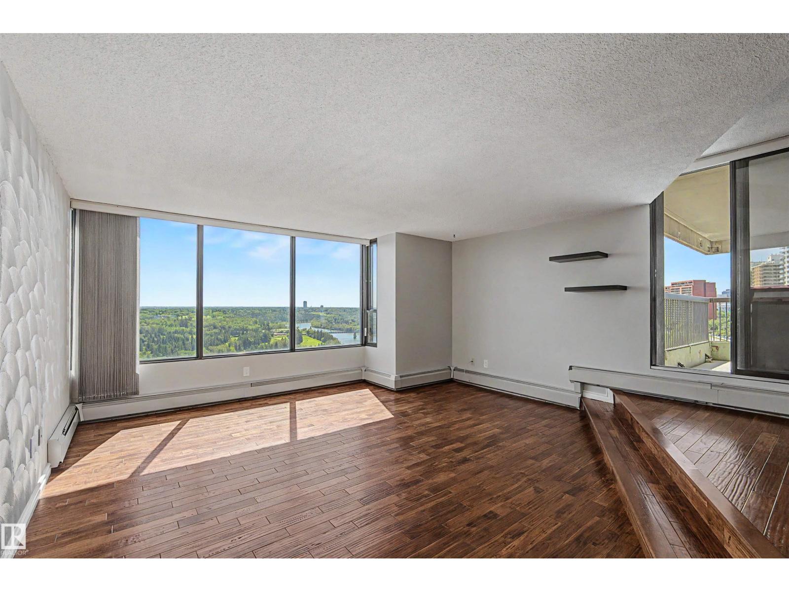 #904 8220 JASPER AV NW - 16