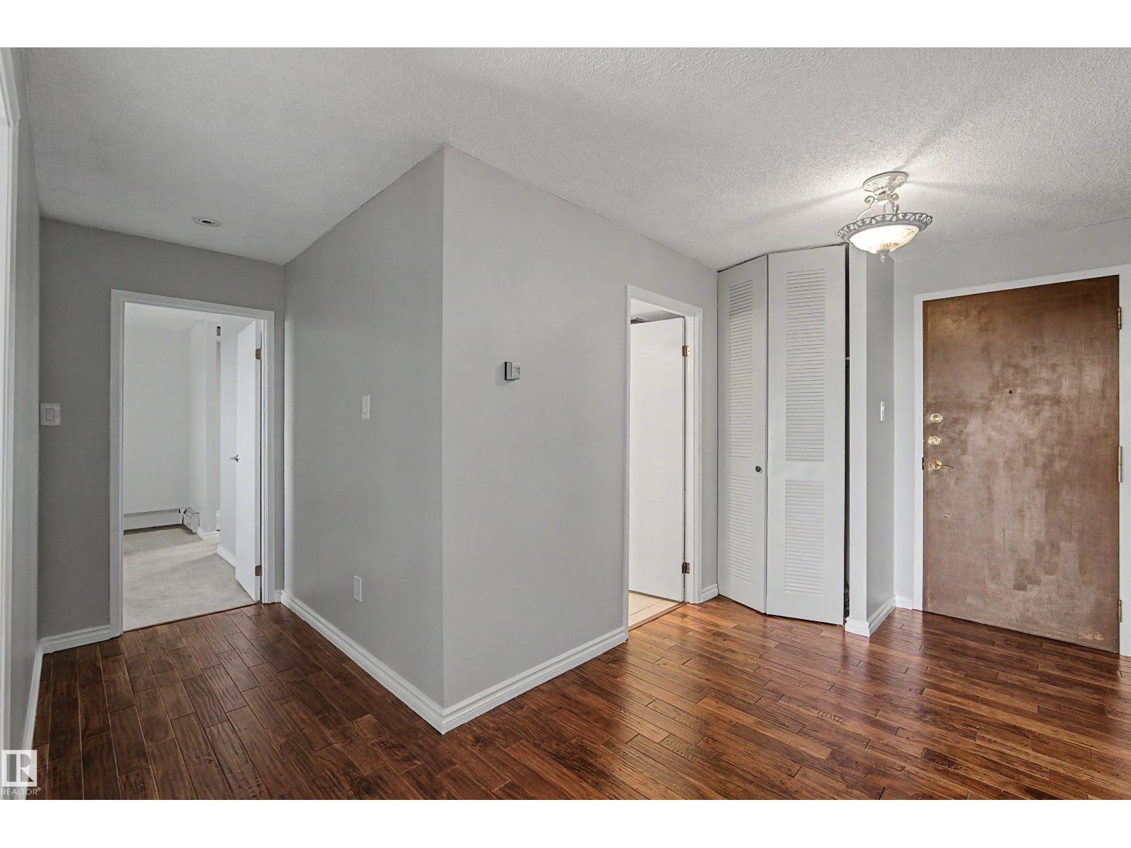 #904 8220 JASPER AV NW - Image 20