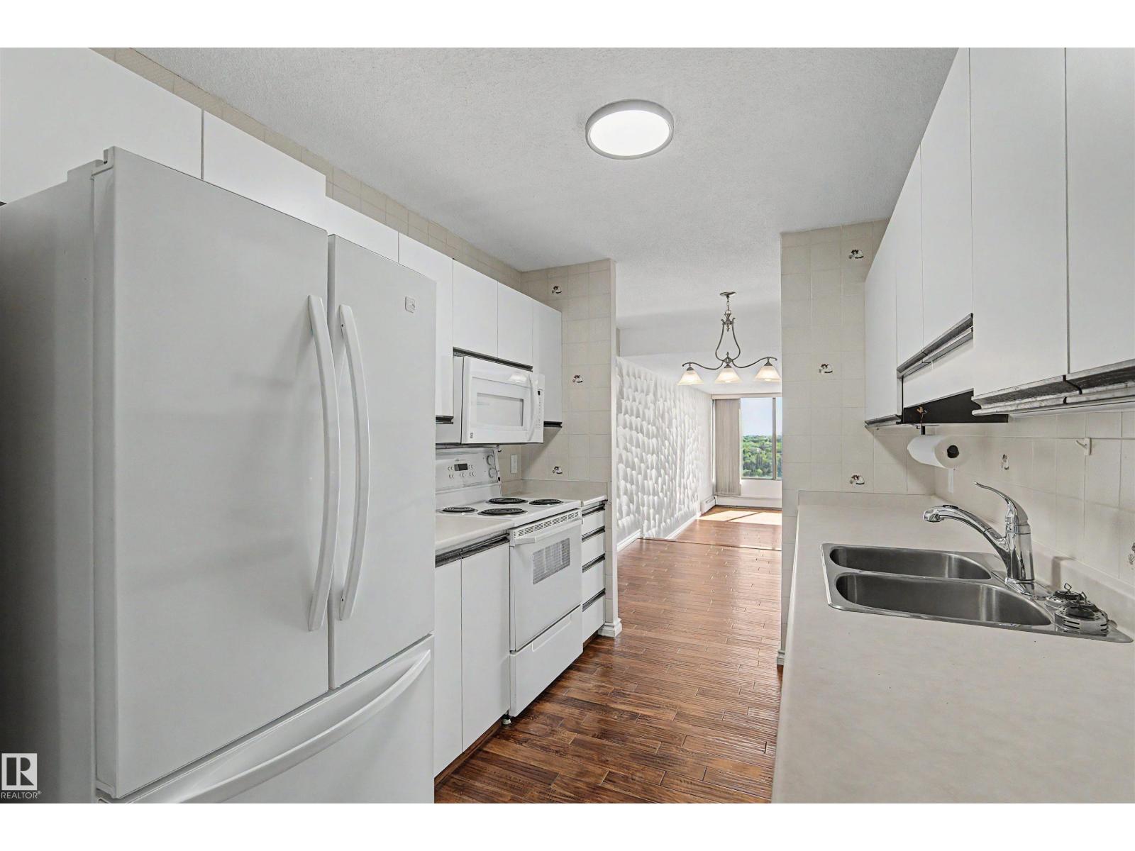 #904 8220 JASPER AV NW - 9