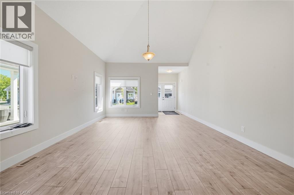 #10 744 NELSON Street W - Image 10