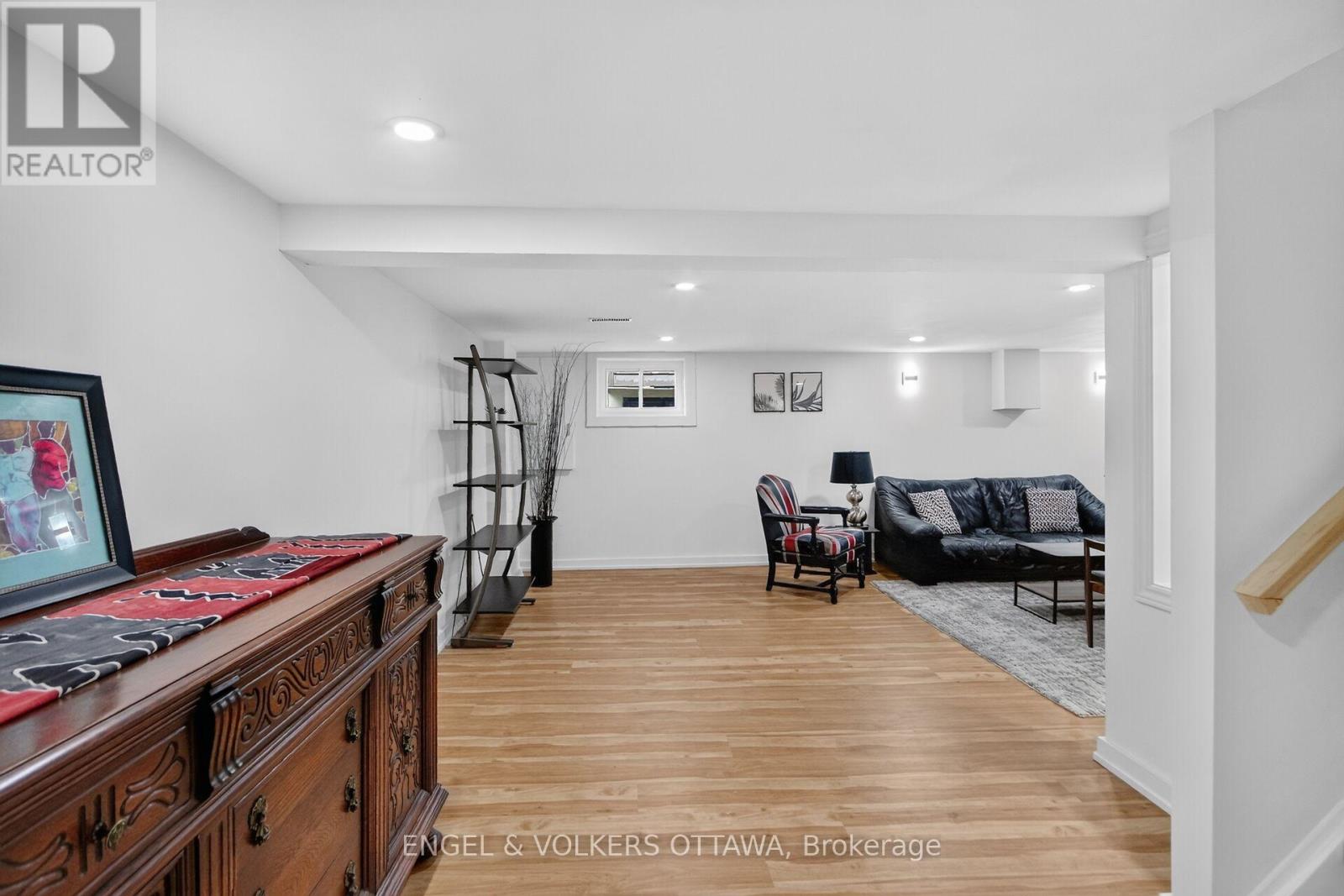 390 PRINCETON AVENUE - 38