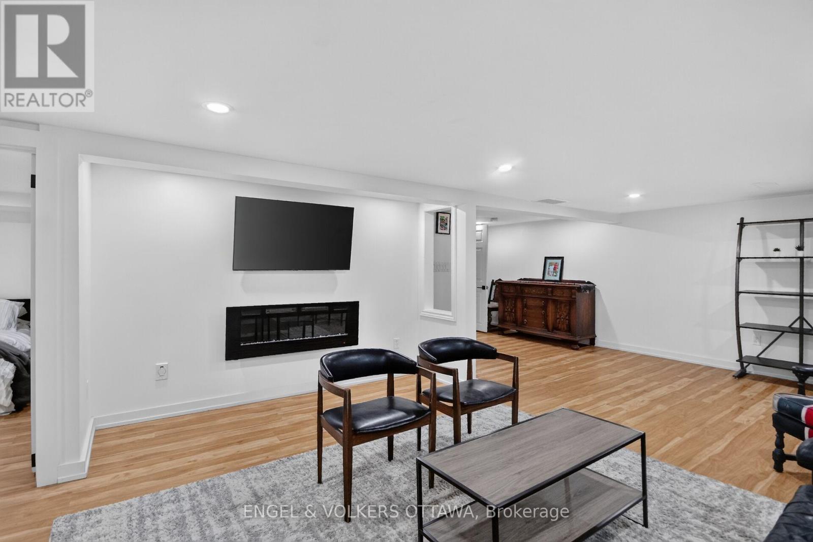 390 PRINCETON AVENUE - Image 39