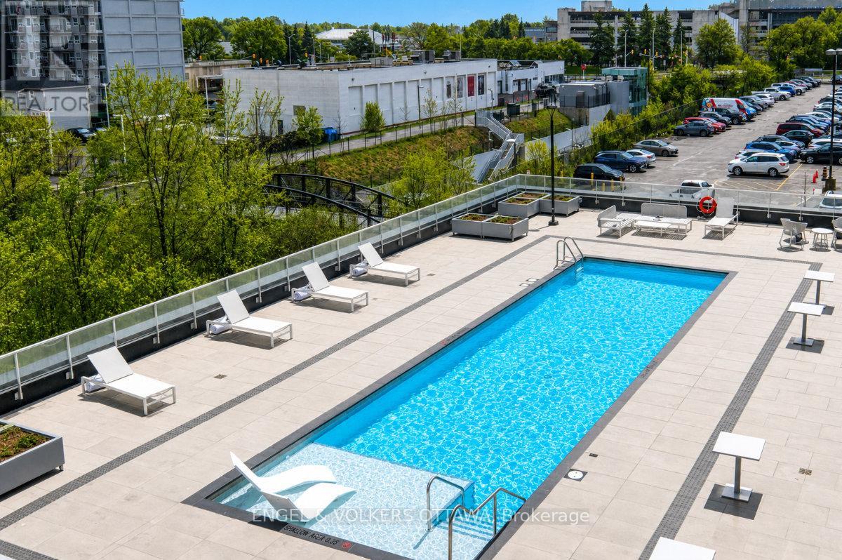 #610 111 CHAMPAGNE AVENUE S - 31