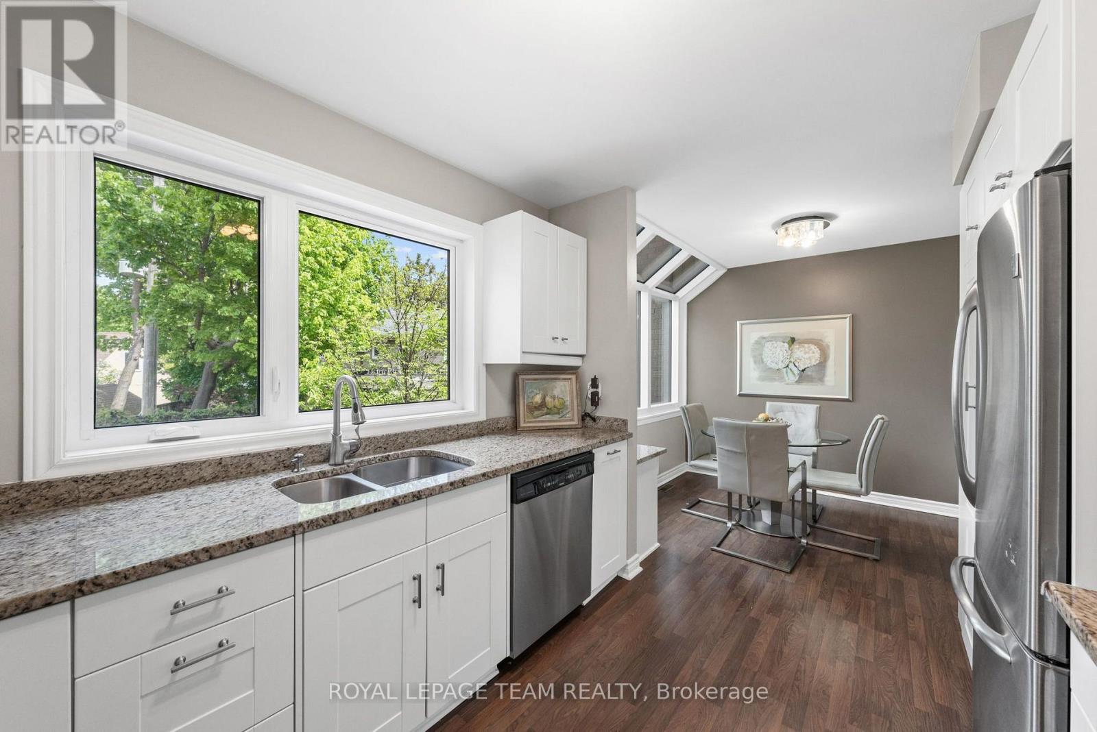 #6 625 RICHMOND ROAD - 11