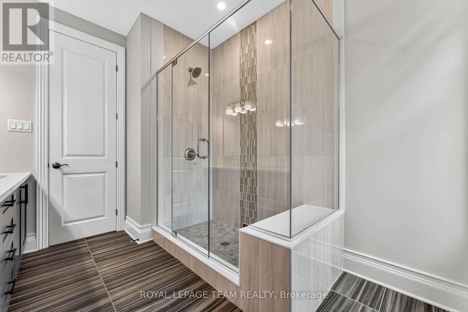 513 BRIDGEPORT AVENUE - 32