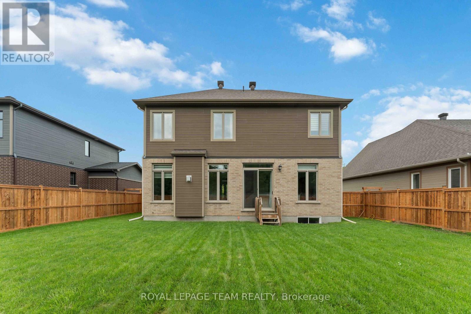 517 BRIDGEPORT AVENUE - 35