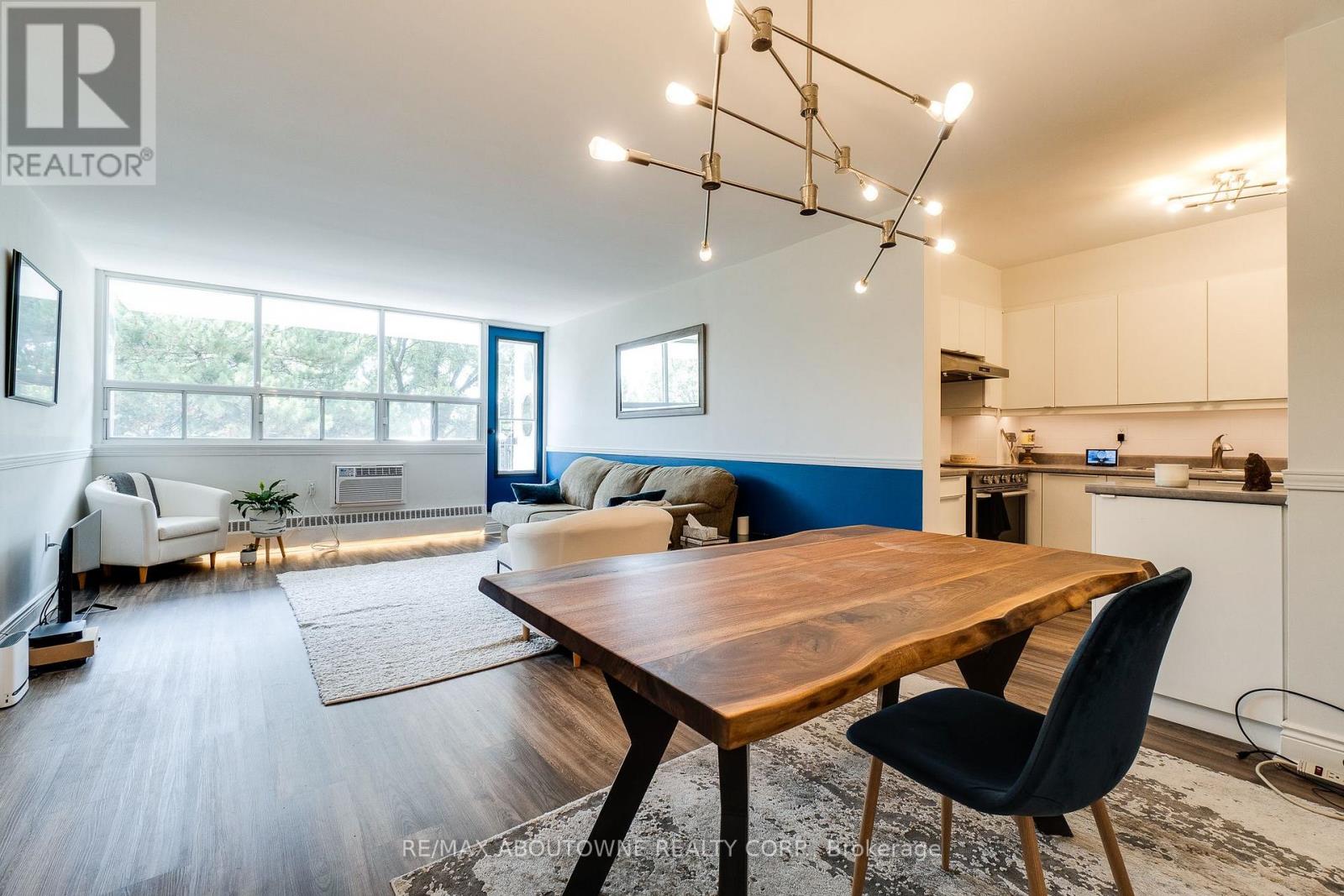 #507 212 KERR STREET - 16