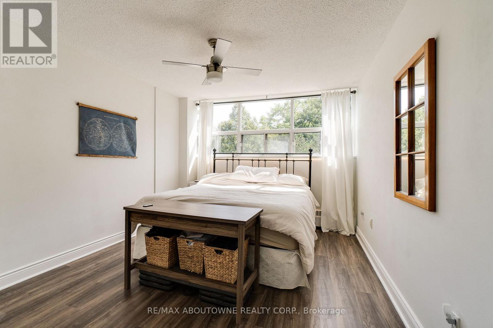 #507 212 KERR STREET - 23
