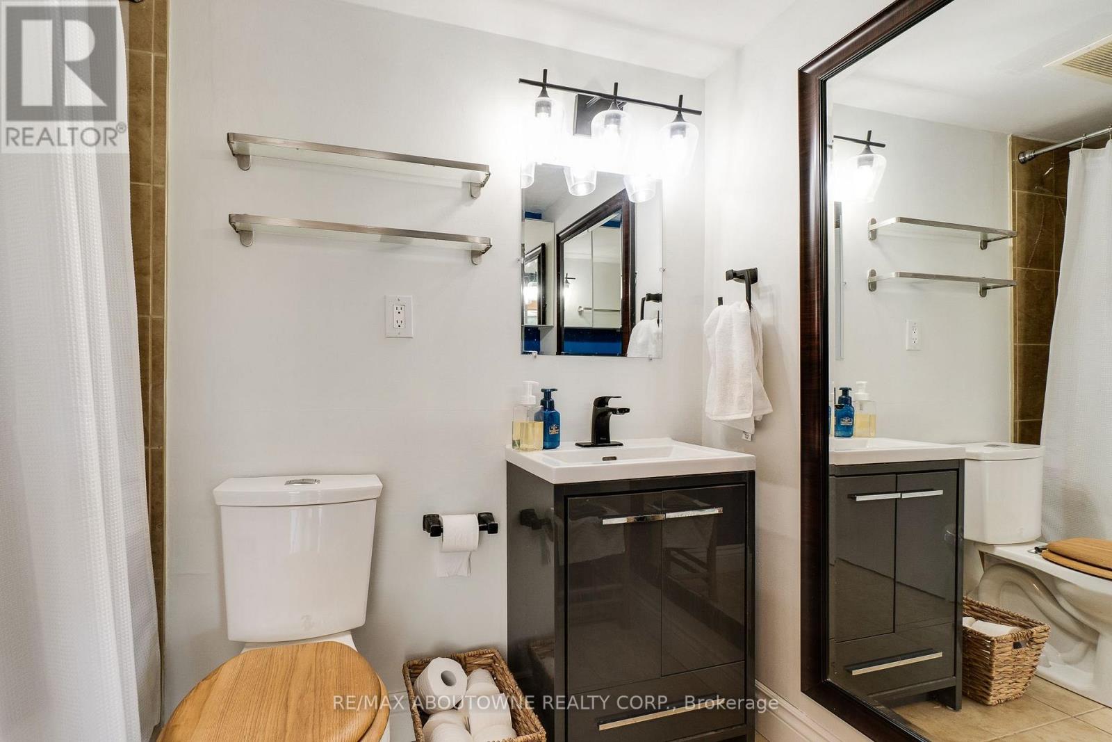 #507 212 KERR STREET - 26