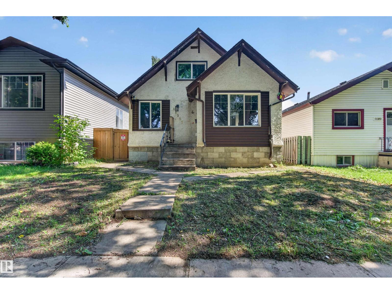 11327 89 ST NW, Edmonton, Alberta, T5B3T5