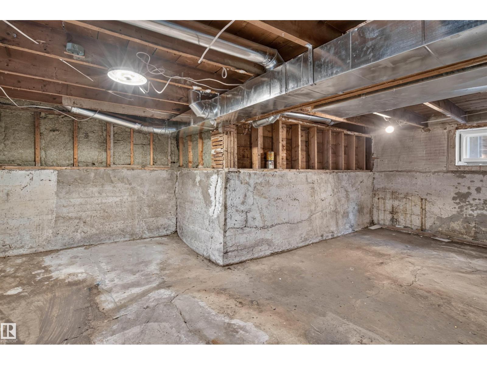 11327 89 ST NW - 12