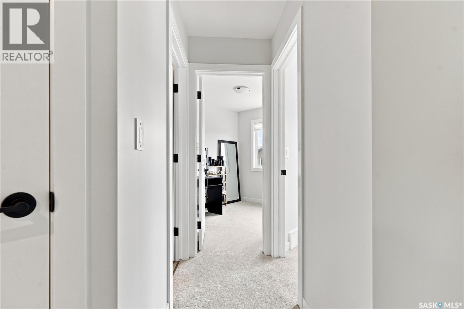 #12 651 Dubois CRESCENT - Image 25