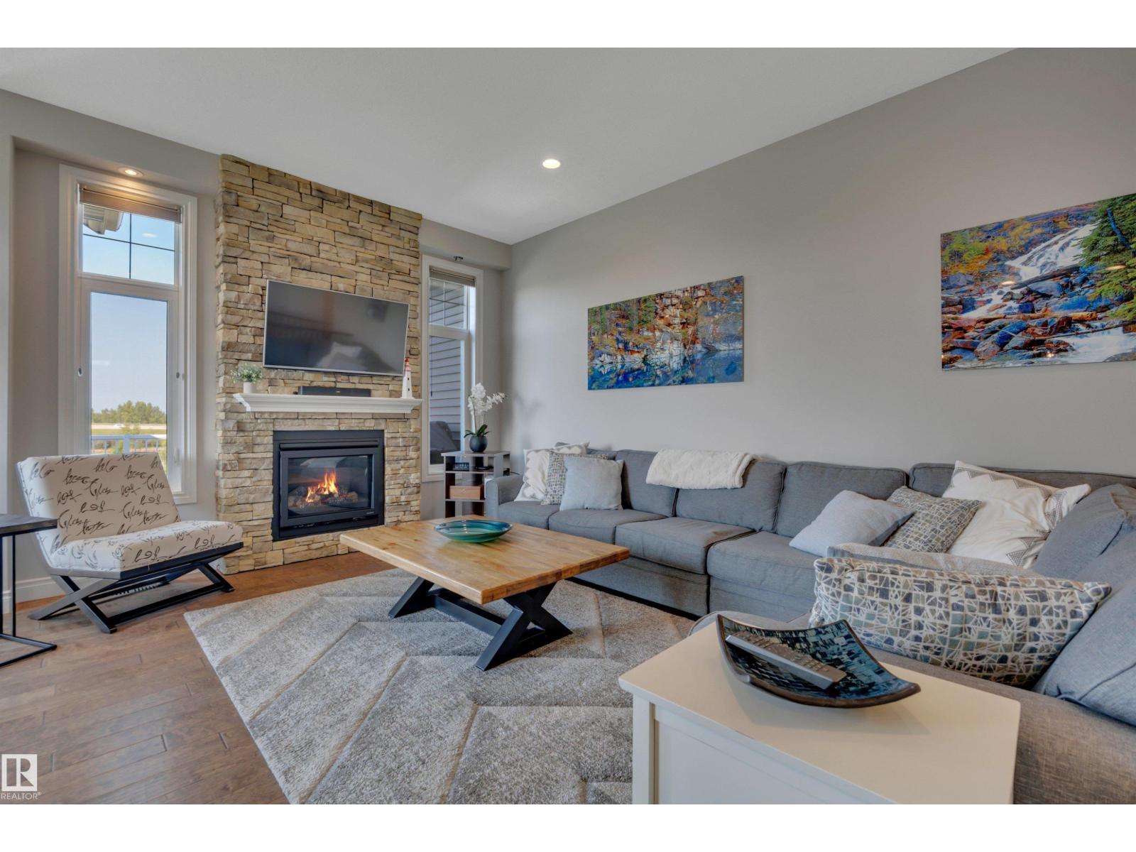 4232 8 ST NW - 5