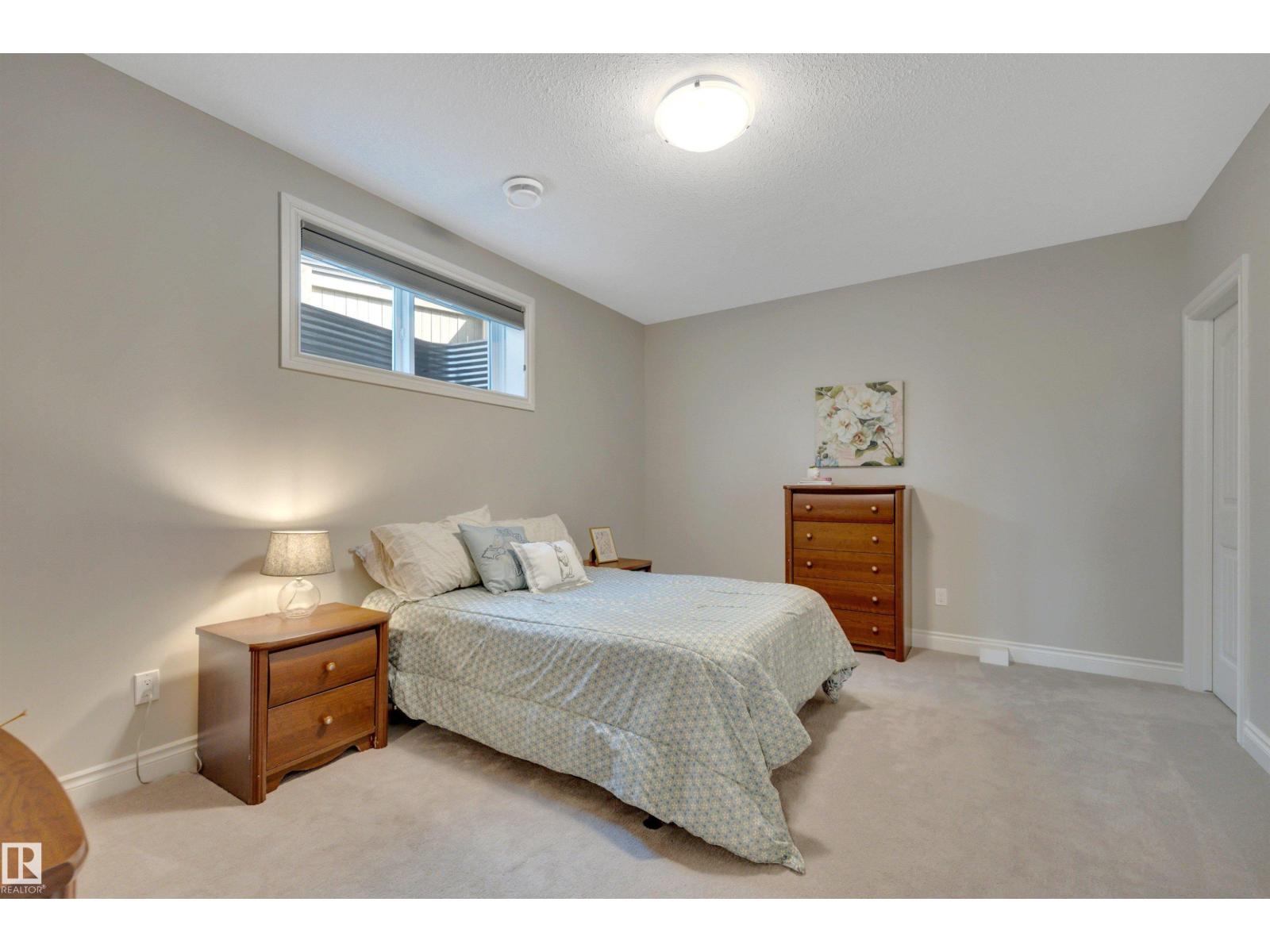 4232 8 ST NW - 36