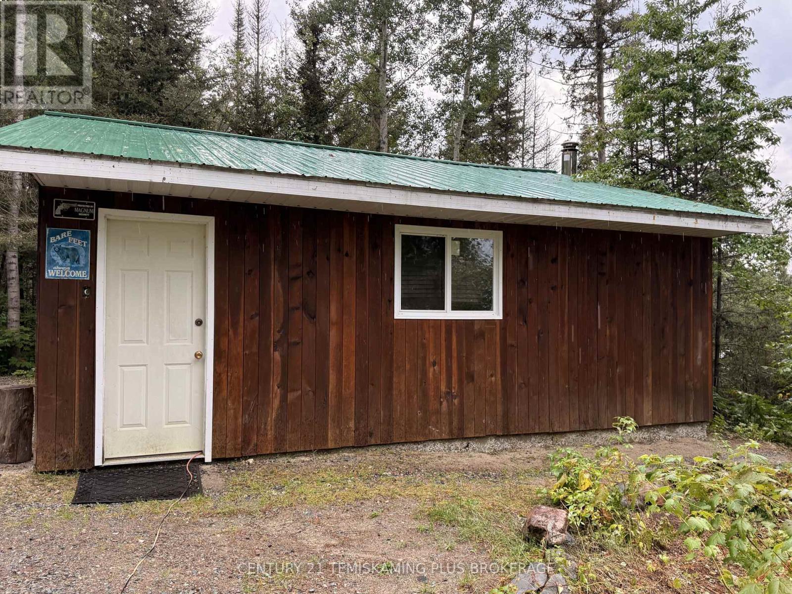 320 SHALLOW BAY ROAD - Image 34