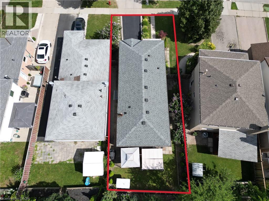 35 GARDEN Crescent - 43