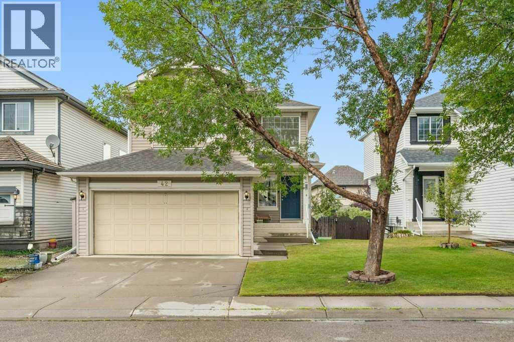 42 Douglas Glen Circle SE, Calgary, Alberta, T2Z3T3