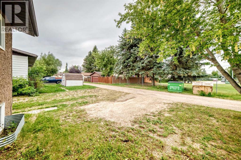 Listing photo – 28 Woodland Drive, Lacombe