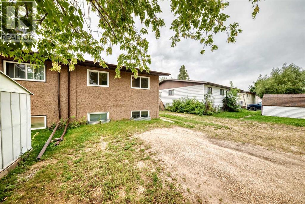 Listing photo – 28 Woodland Drive, Lacombe