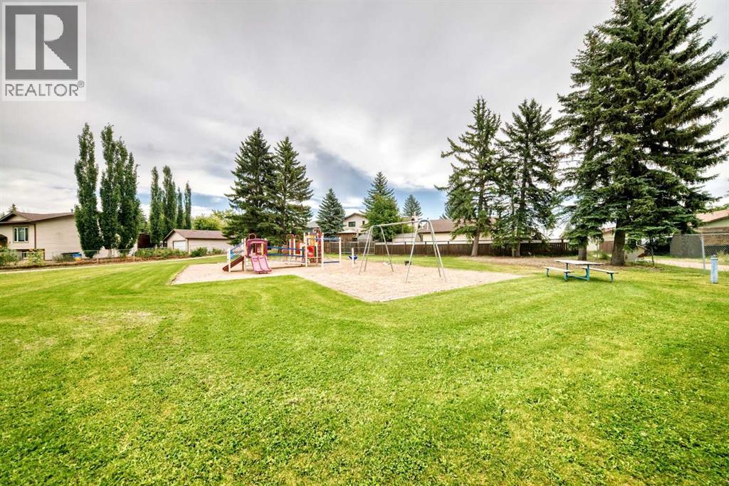 Listing photo – 28 Woodland Drive, Lacombe