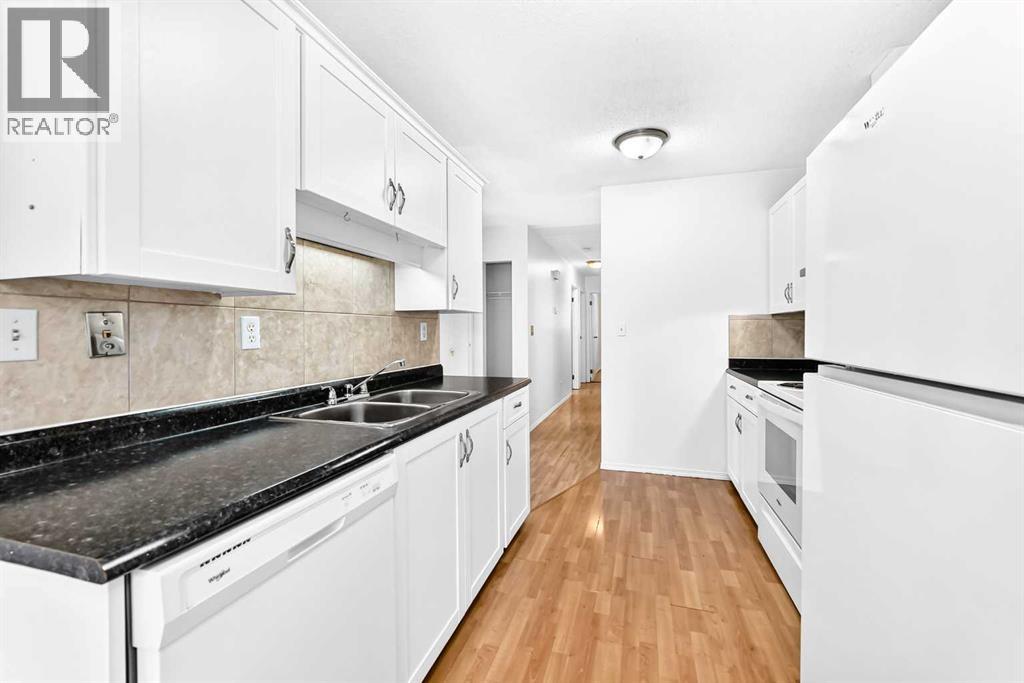 Listing photo – 28 Woodland Drive, Lacombe