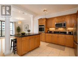837 - 33 Harbour Square, Toronto, ON M5J2G2 Photo 8