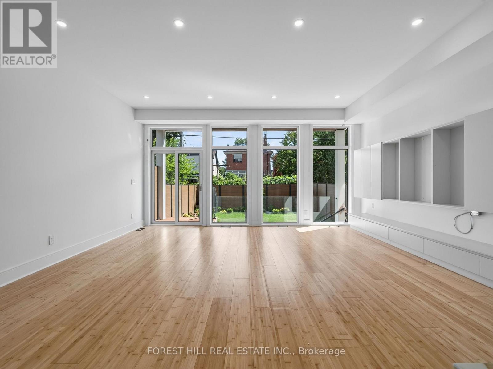 207 ROBINA AVENUE - 10