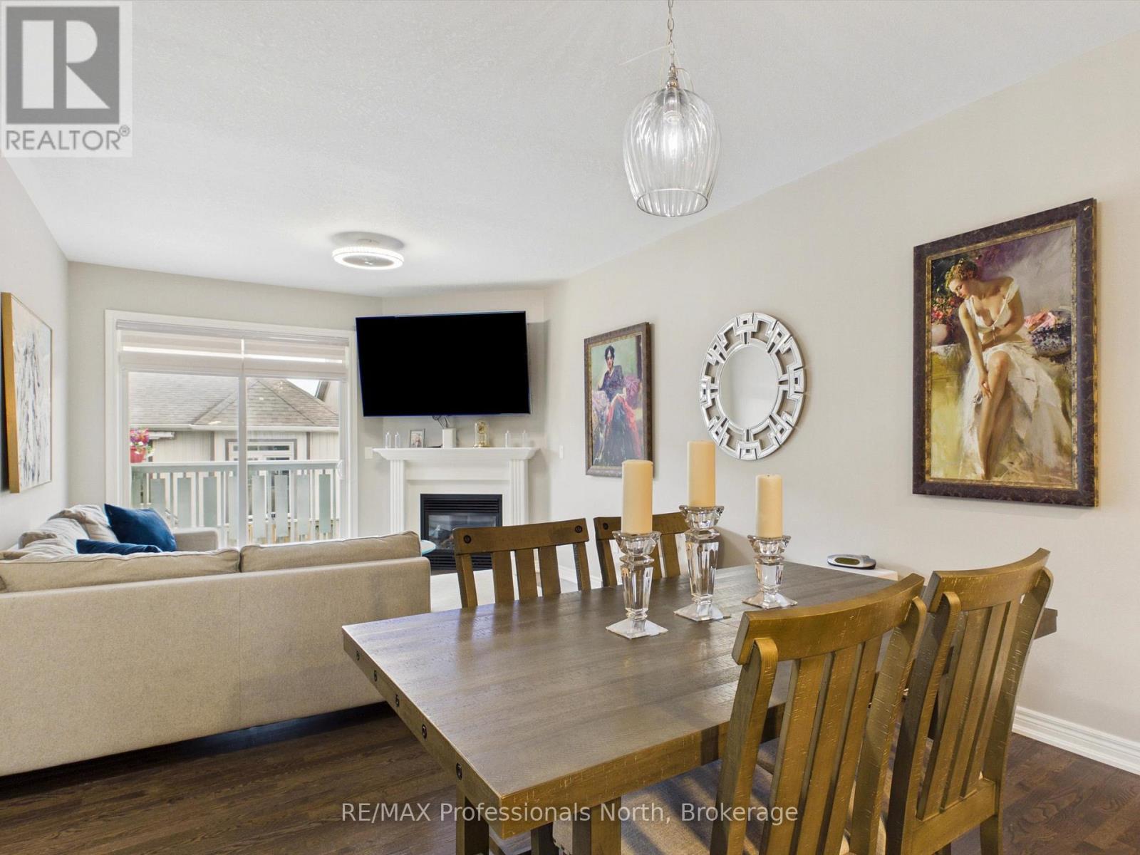 35 CANTERBURY CIRCLE - 11