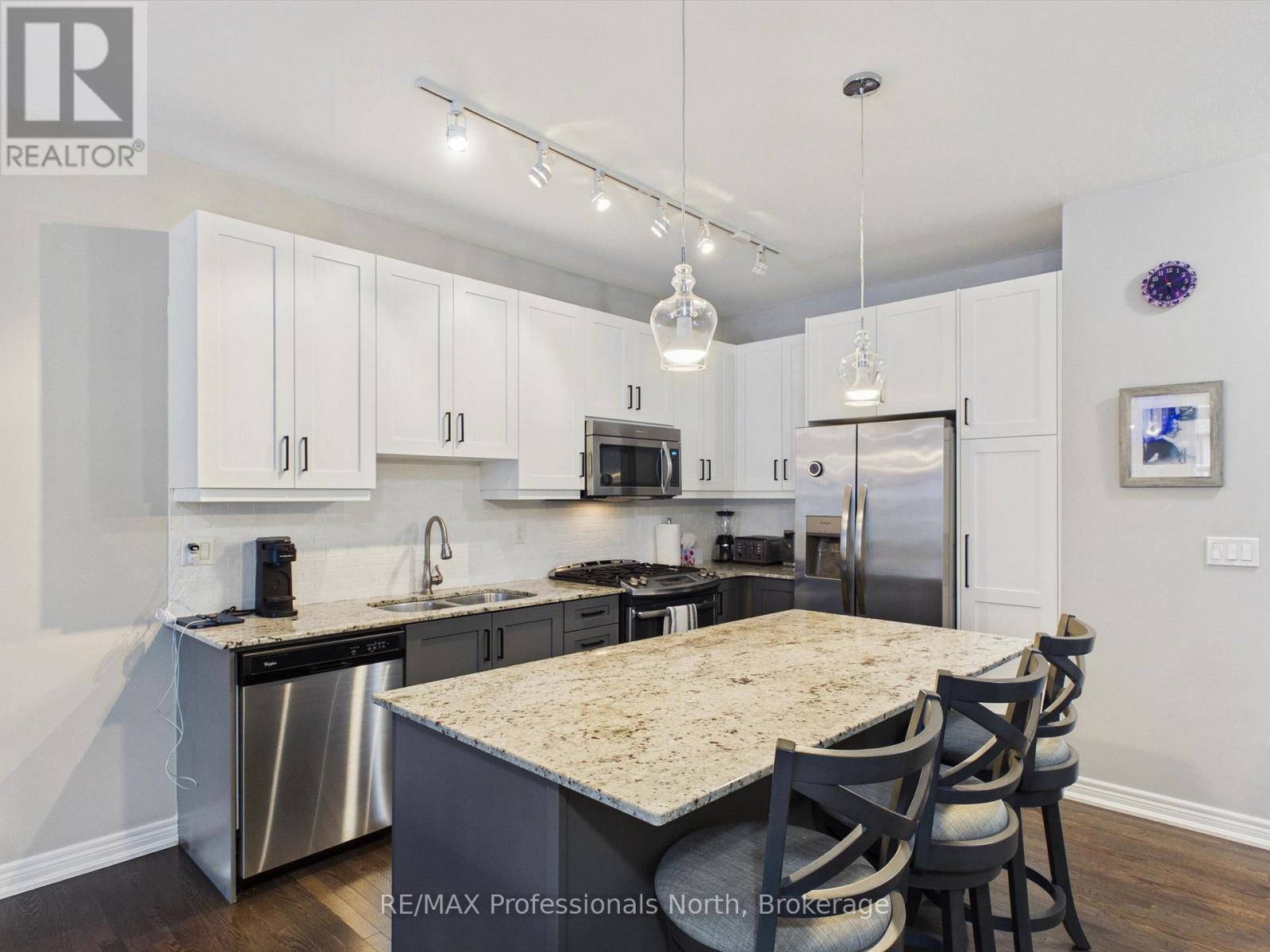 35 CANTERBURY CIRCLE - 7
