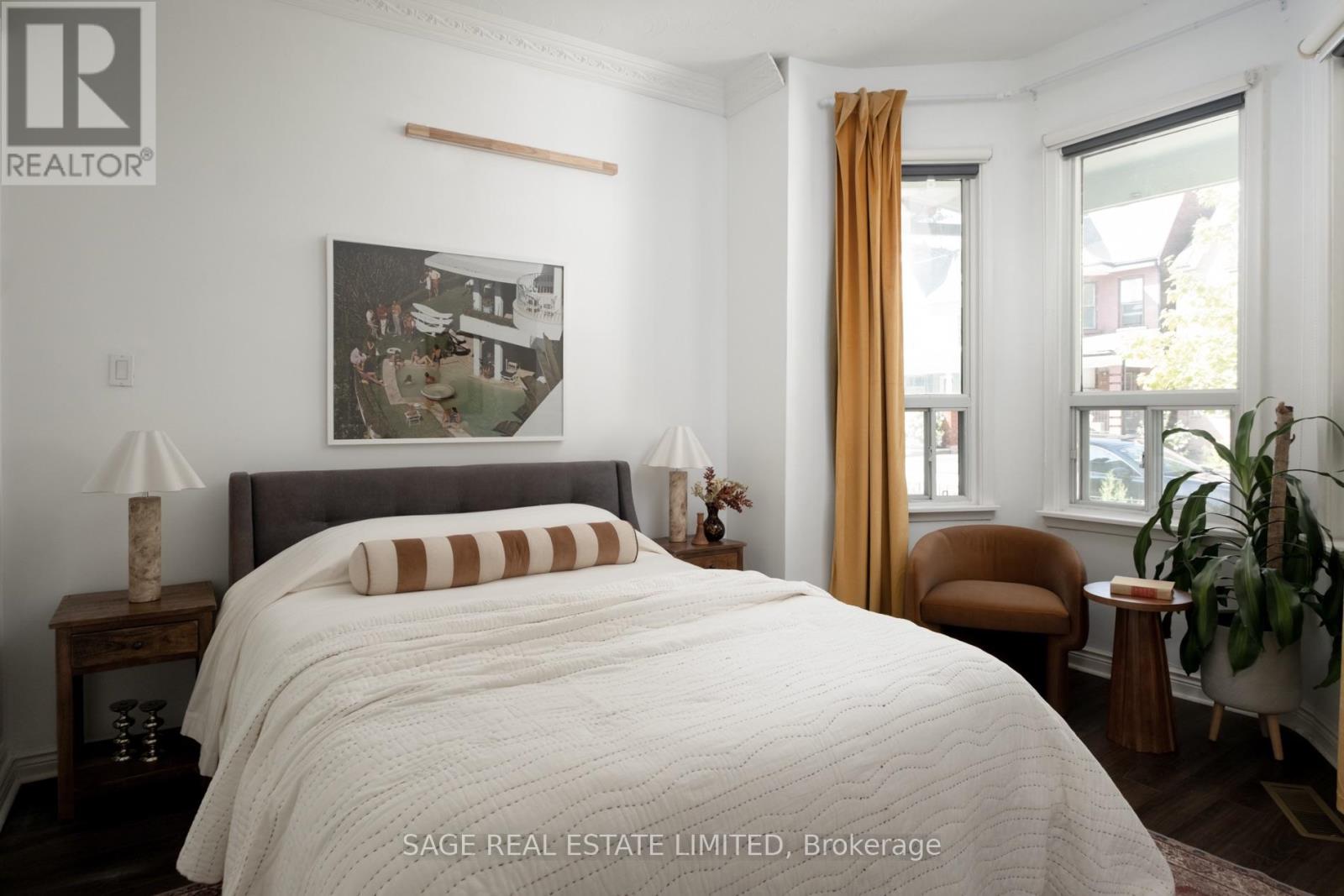 221 PALMERSTON AVENUE - 14