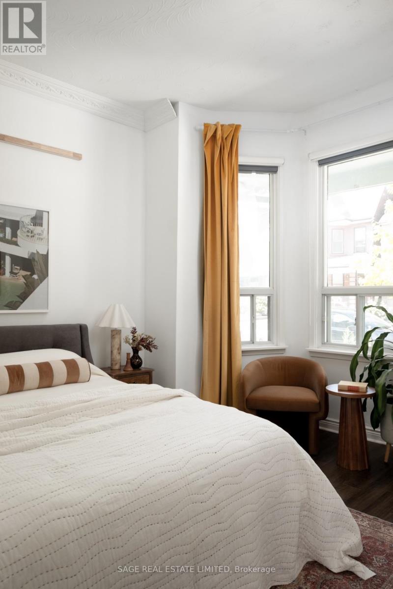 221 PALMERSTON AVENUE - 15