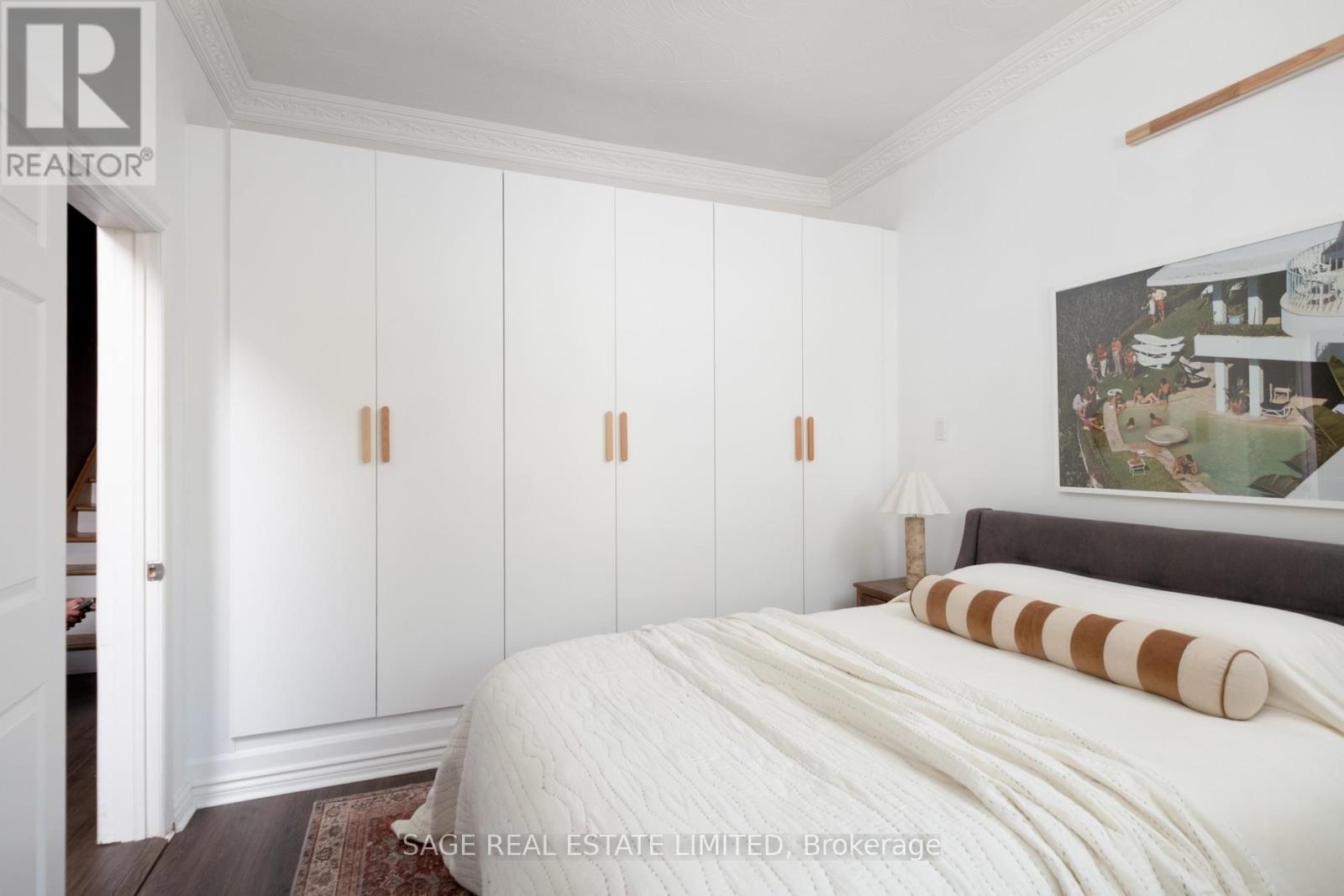 221 PALMERSTON AVENUE - 18