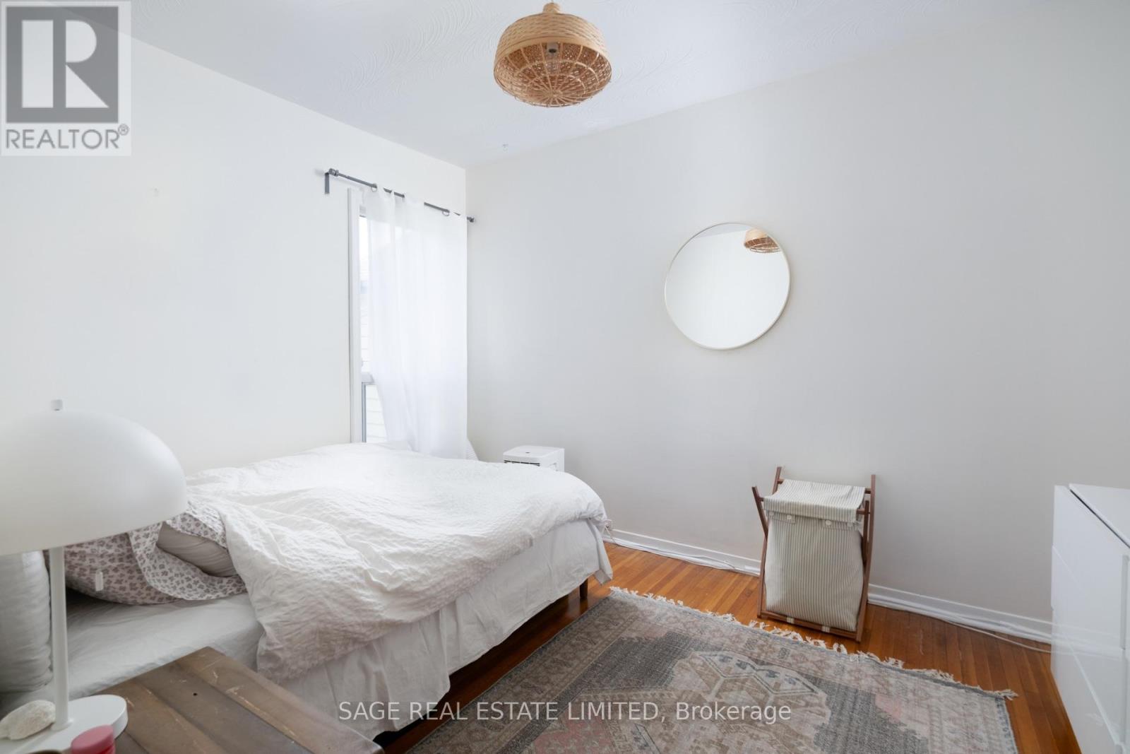 221 PALMERSTON AVENUE - 33