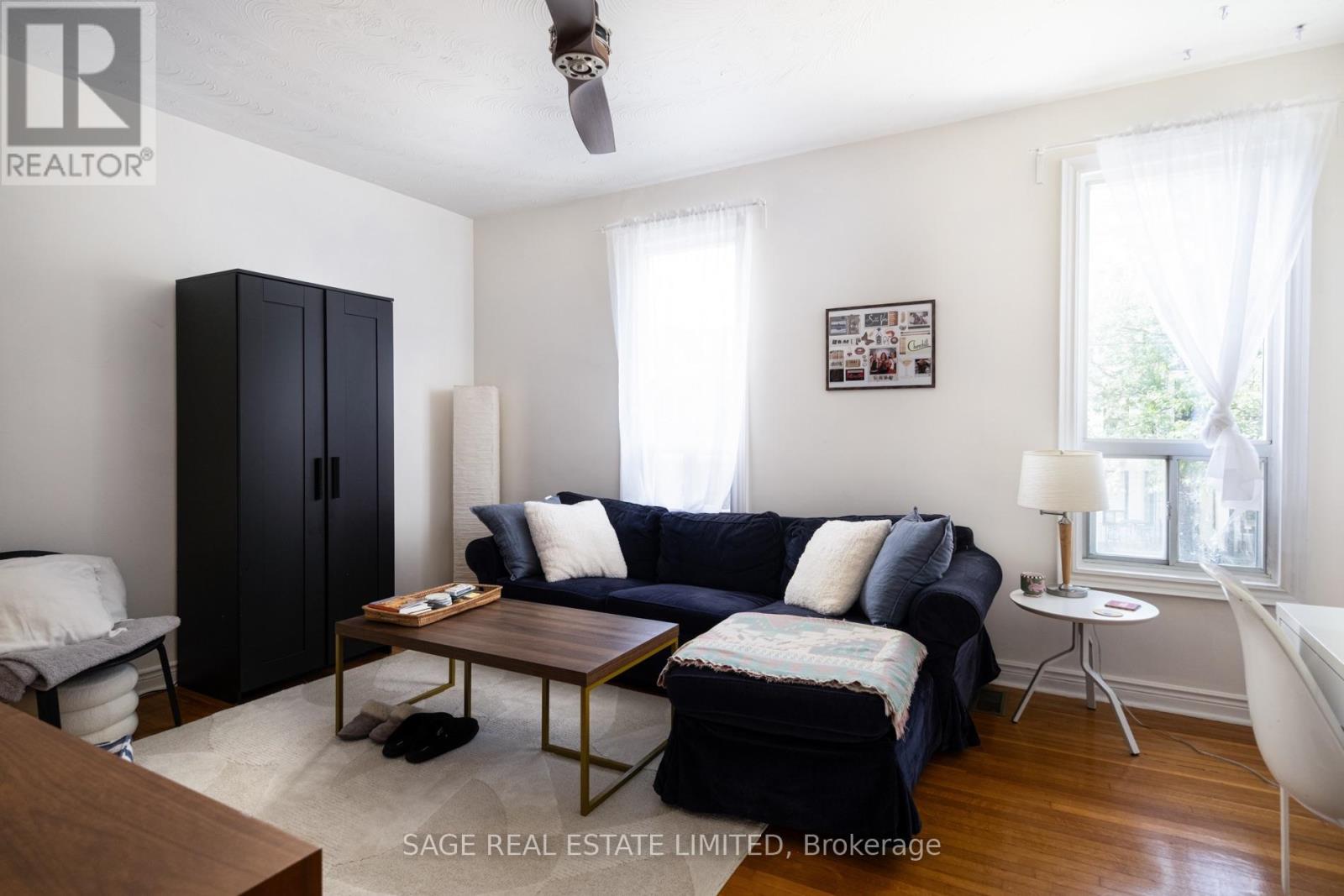 221 PALMERSTON AVENUE - 35