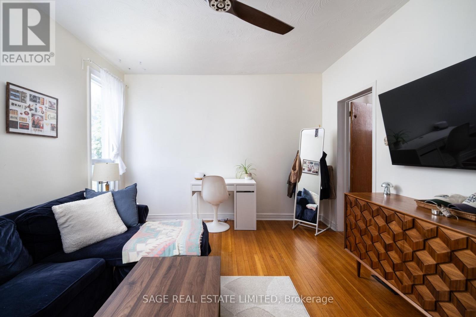 221 PALMERSTON AVENUE - 37