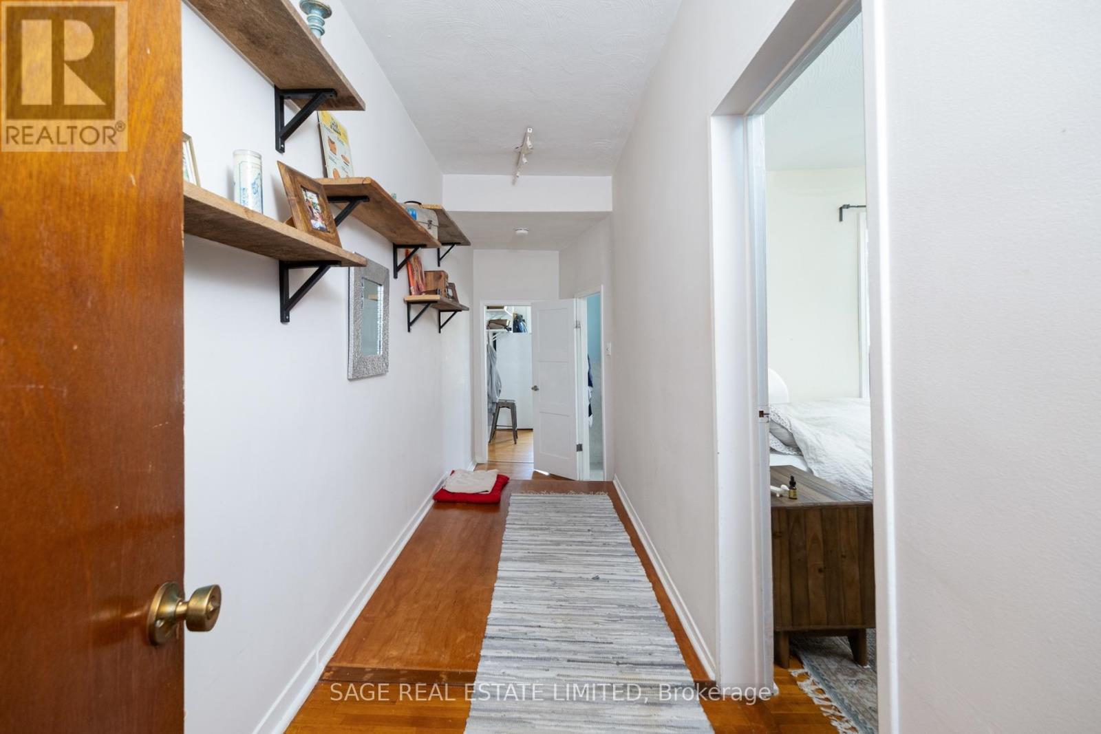 221 PALMERSTON AVENUE - 38