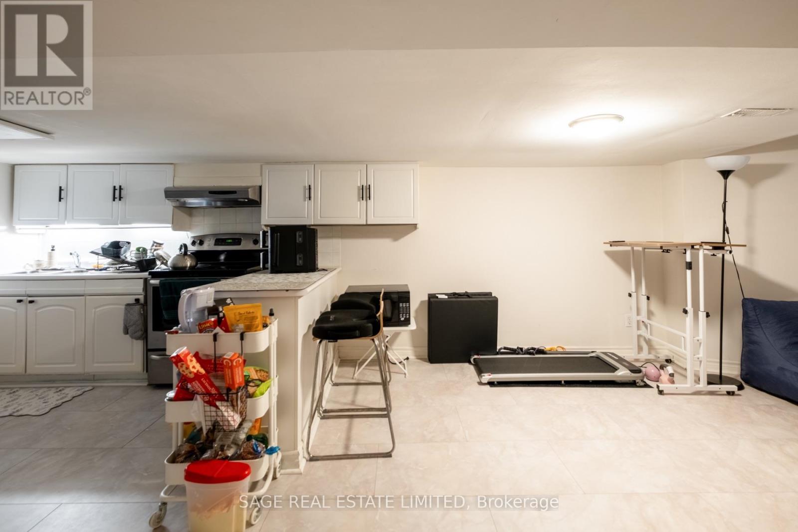 221 PALMERSTON AVENUE - 41