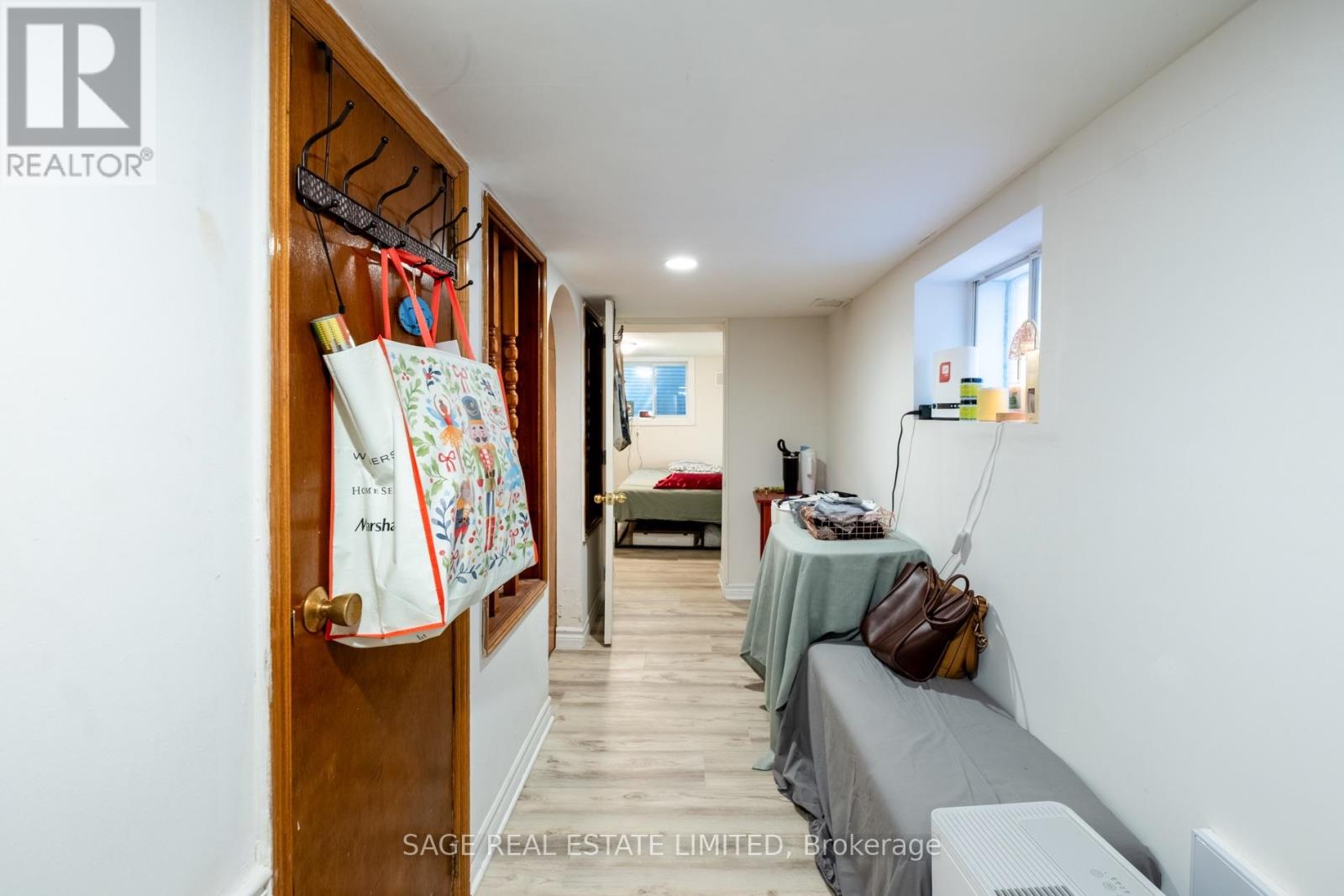 221 PALMERSTON AVENUE - 43
