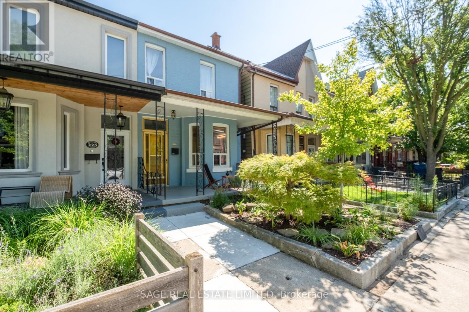 221 PALMERSTON AVENUE - 47