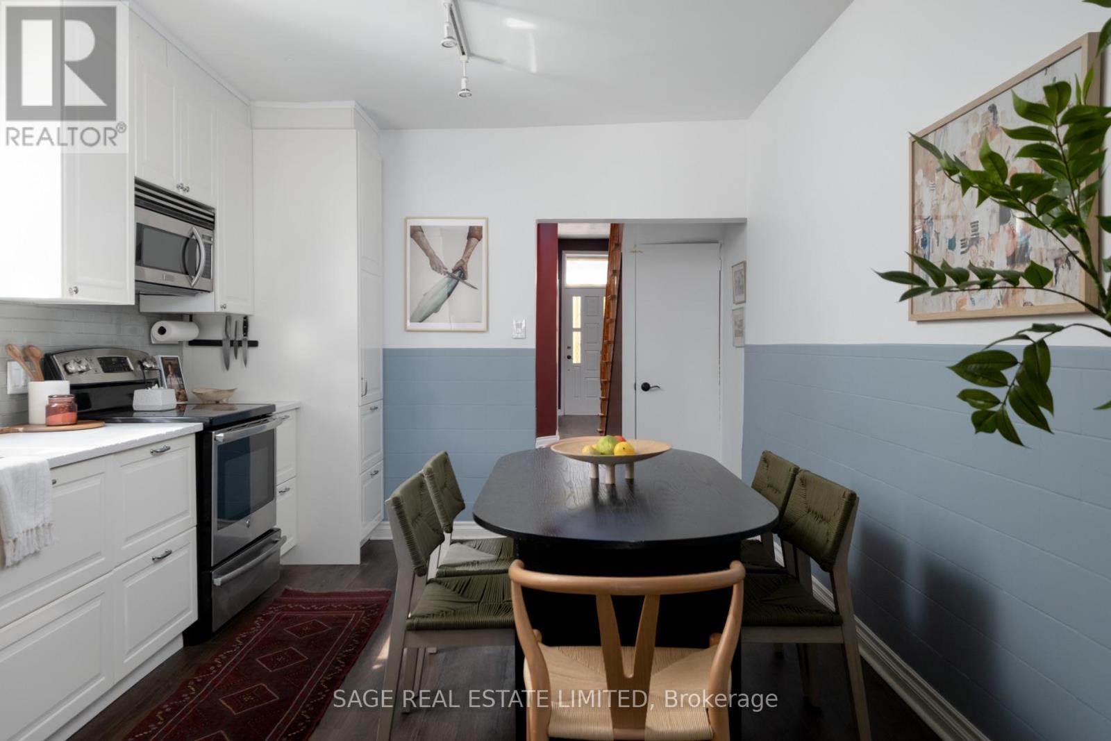 221 PALMERSTON AVENUE - 9