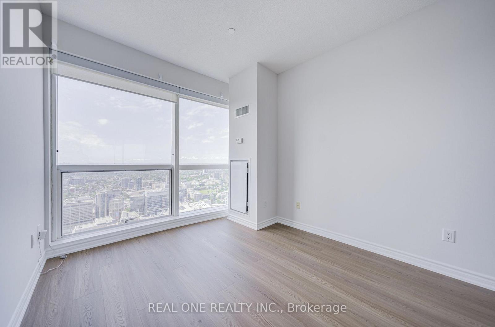 #5814 386 YONGE STREET - Image 27