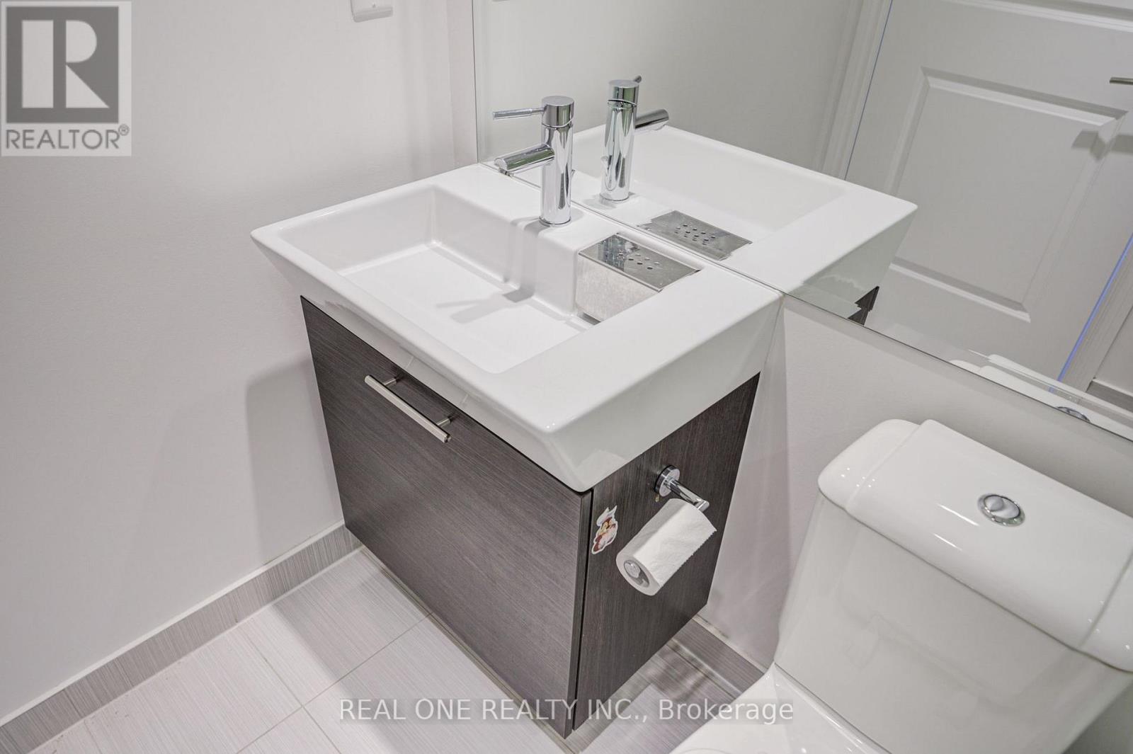 #5814 386 YONGE STREET - 36