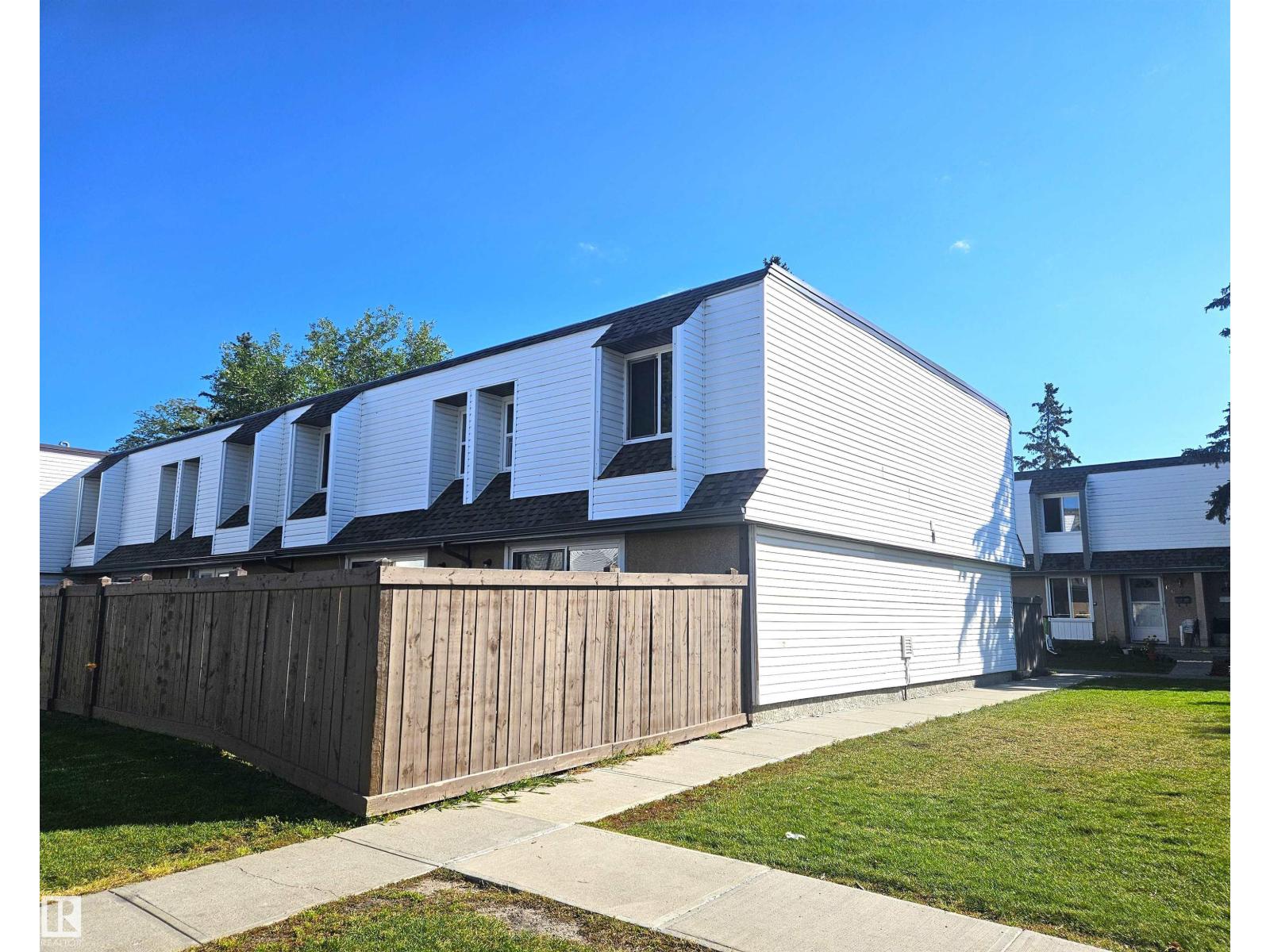 #D1 1 GARDEN GROVE NW, Edmonton, Alberta, T6J2L3